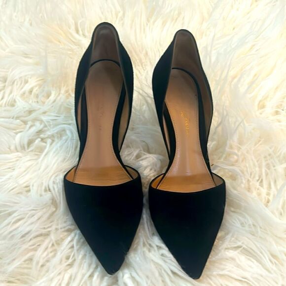 Vintage Gianvito Rossi suede pumps - Picture 1 of 5